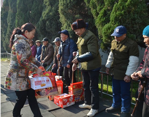 冬日暖陽(yáng)—仁和集團(tuán)走訪慰問(wèn)樟樹(shù)市福利院