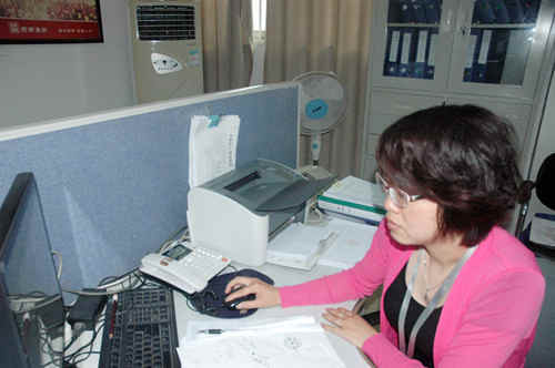 堅(jiān)守質(zhì)量，用心成長(zhǎng)—記“仁和之星”成長(zhǎng)之星李霞