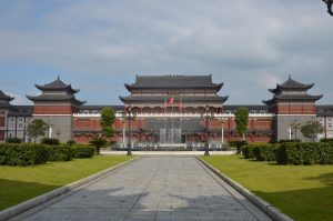 全國(guó)政協(xié)委員、仁和集團(tuán)董事長(zhǎng)楊文龍：加快中醫(yī)藥、西醫(yī)藥、中西醫(yī)結(jié)合醫(yī)藥協(xié)調(diào)發(fā)展