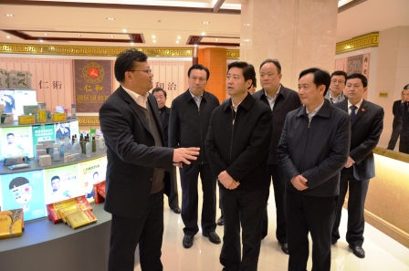 江西省副省長 省公安廳廳長鄭為文視察仁和集團 (1).jpg