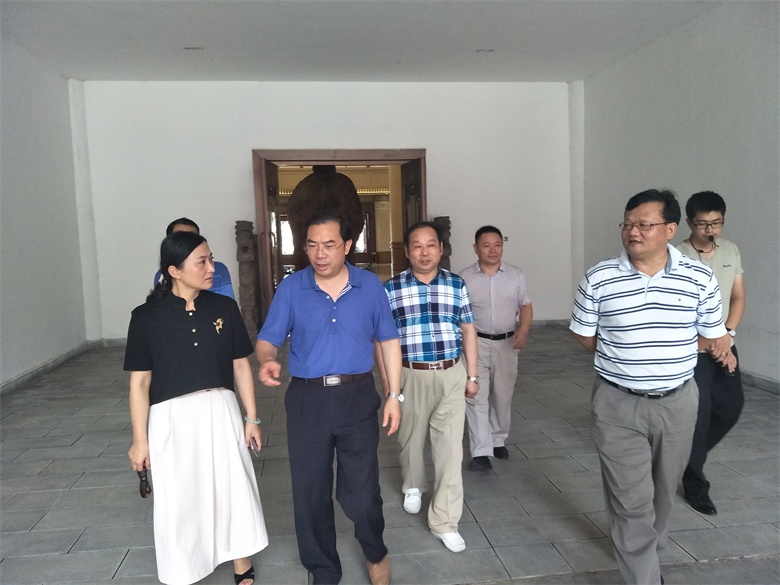 1503561051827086023.jpg 宜春市明月山名勝區(qū)領(lǐng)導(dǎo)到仁和集團(tuán)考察 (1).jpg